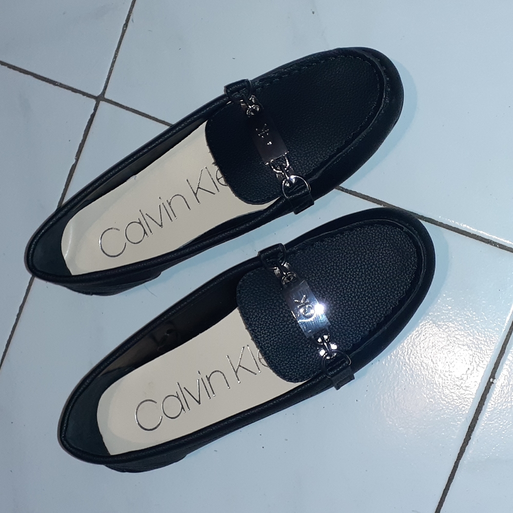 NWOT Flats Calvin Klein